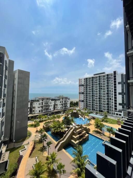 Opahome@Swiss Garden Residence Kuantan Buitenkant foto